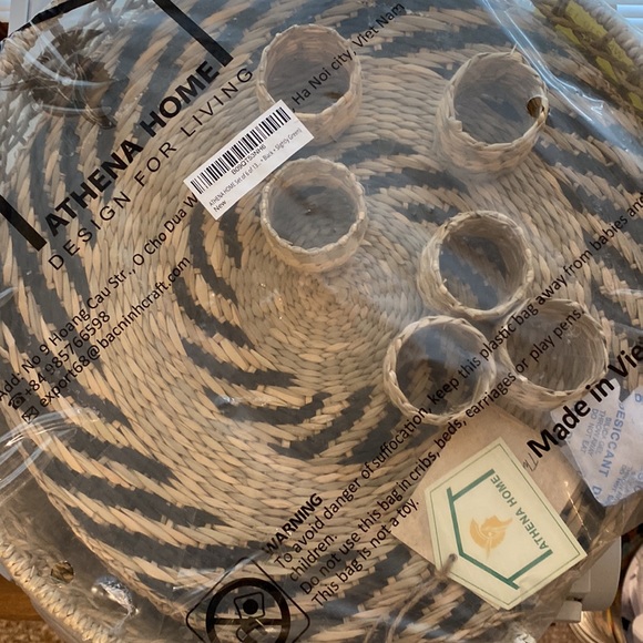 ATHENA HOME 6 Woven round seagrass Placemats napkin rings & serving tray NEW - Picture 2 of 8